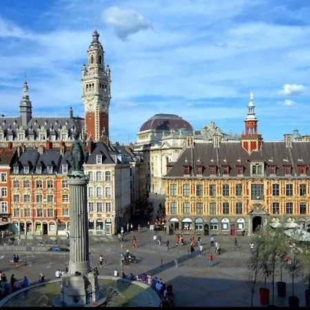 Appartement Typique Gare Flandre Centre *